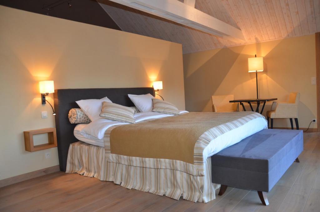 B&B La Romance Du Lac Робервил Екстериор снимка